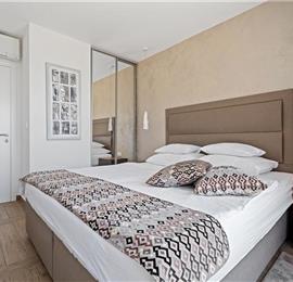 5 bedroom beachfront villa with heated pool near Omis, sleeps 9